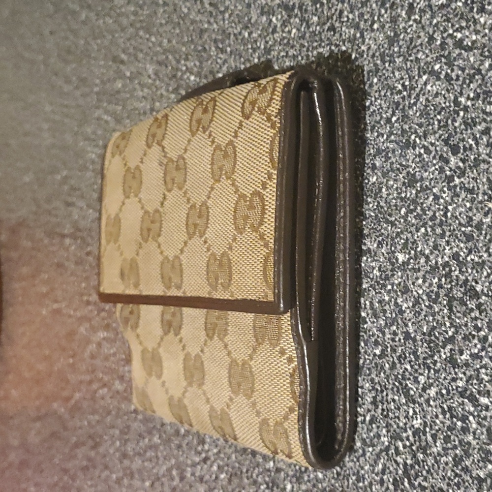 Gucci Monogram Wallet - Picture 15 of 16
